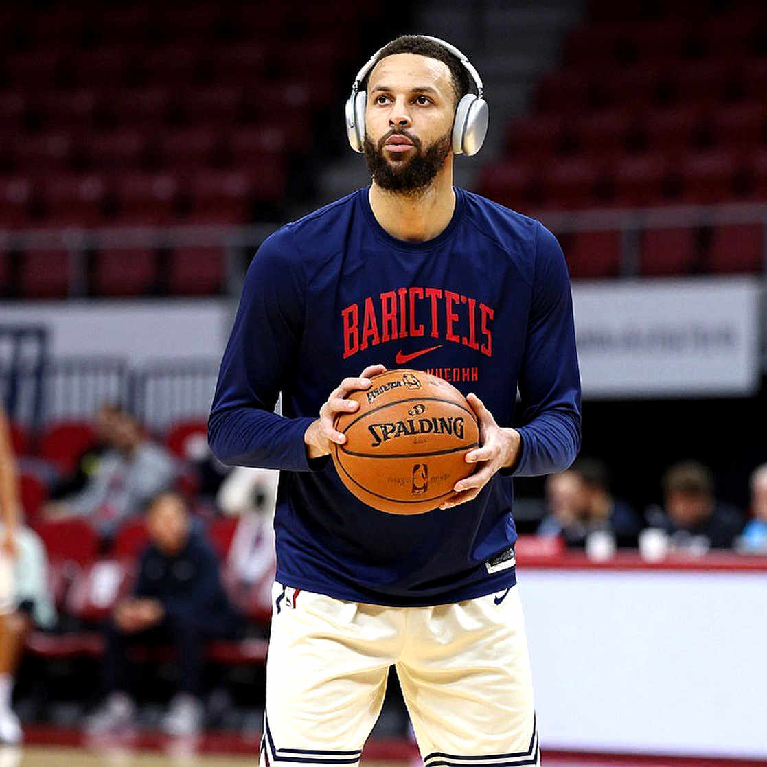 एमिरेट्स NBA कप 2026: 'यूनिवर्सिटी' कैंपेन का चेहरा, और आठ नामों की वह सूची जो स्टैट शीट नहीं है